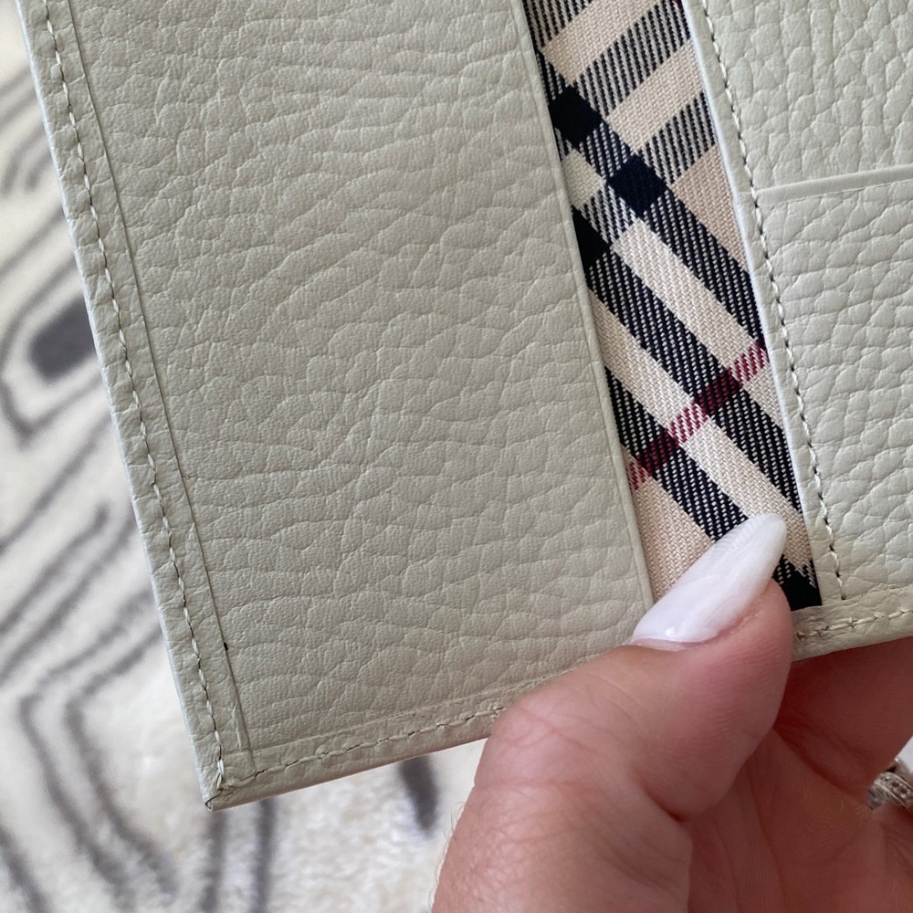Burberry Gray Leather Key Holder - Picture 6 of 9